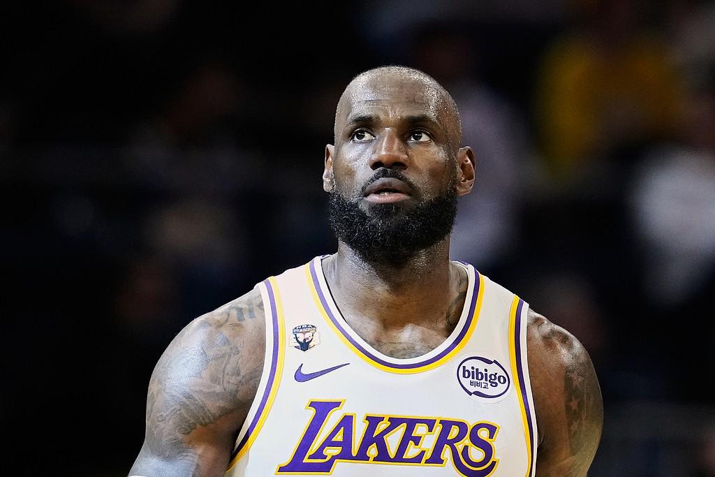 yl23455永利官网-微微发力，詹姆斯15投8中拿下24分，正负值+13